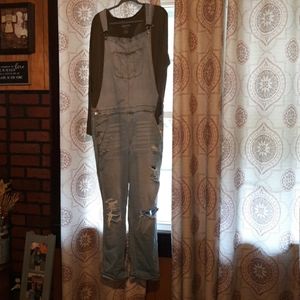 American Eagle overalls🌾